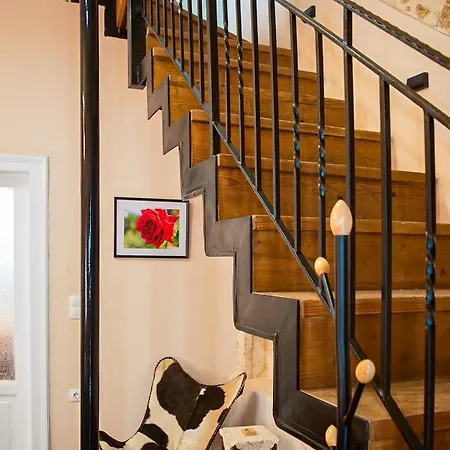Teacher's House Traditional Maisonette Luxurious Renovated Near And Center * Chania (Crete)