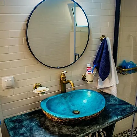 Teacher's House Traditional Maisonette Luxurious Renovated Near And Center Apartment