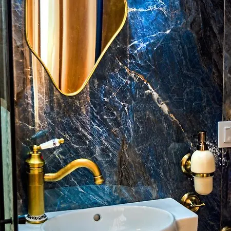 Teacher's House Traditional Maisonette Luxurious Renovated Near And Center